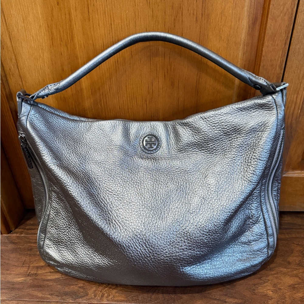 Tory Burch Metallic Gray Pebbled Leather Hobo Shoulder Bag
